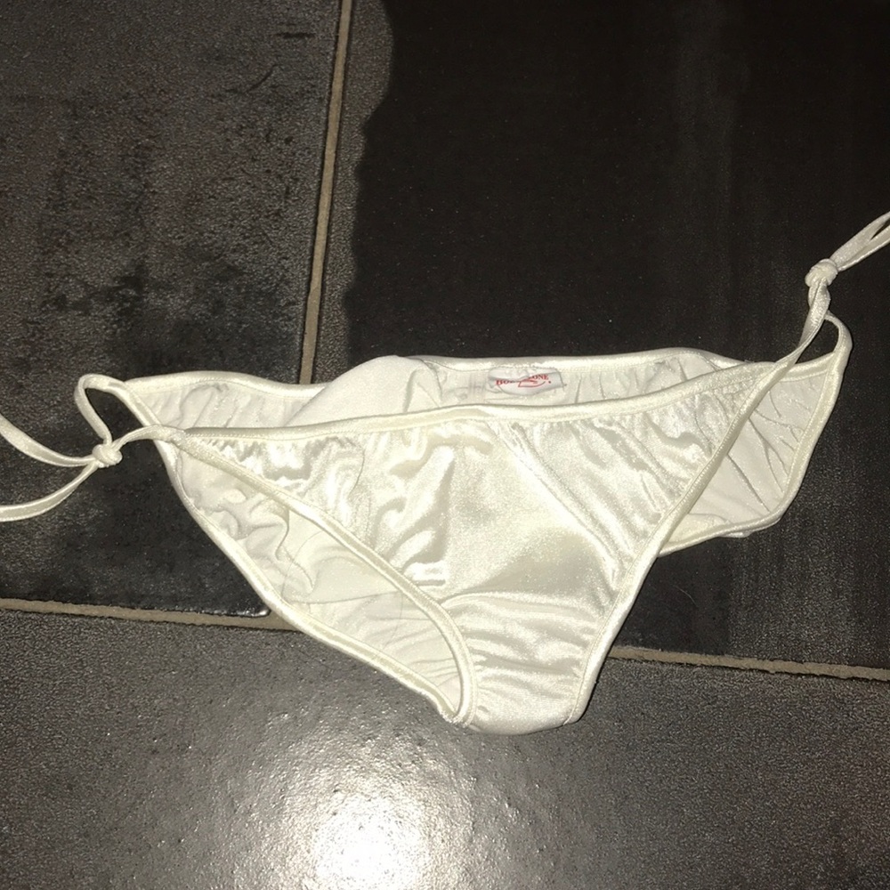 Scrunch butt white bikini bottoms